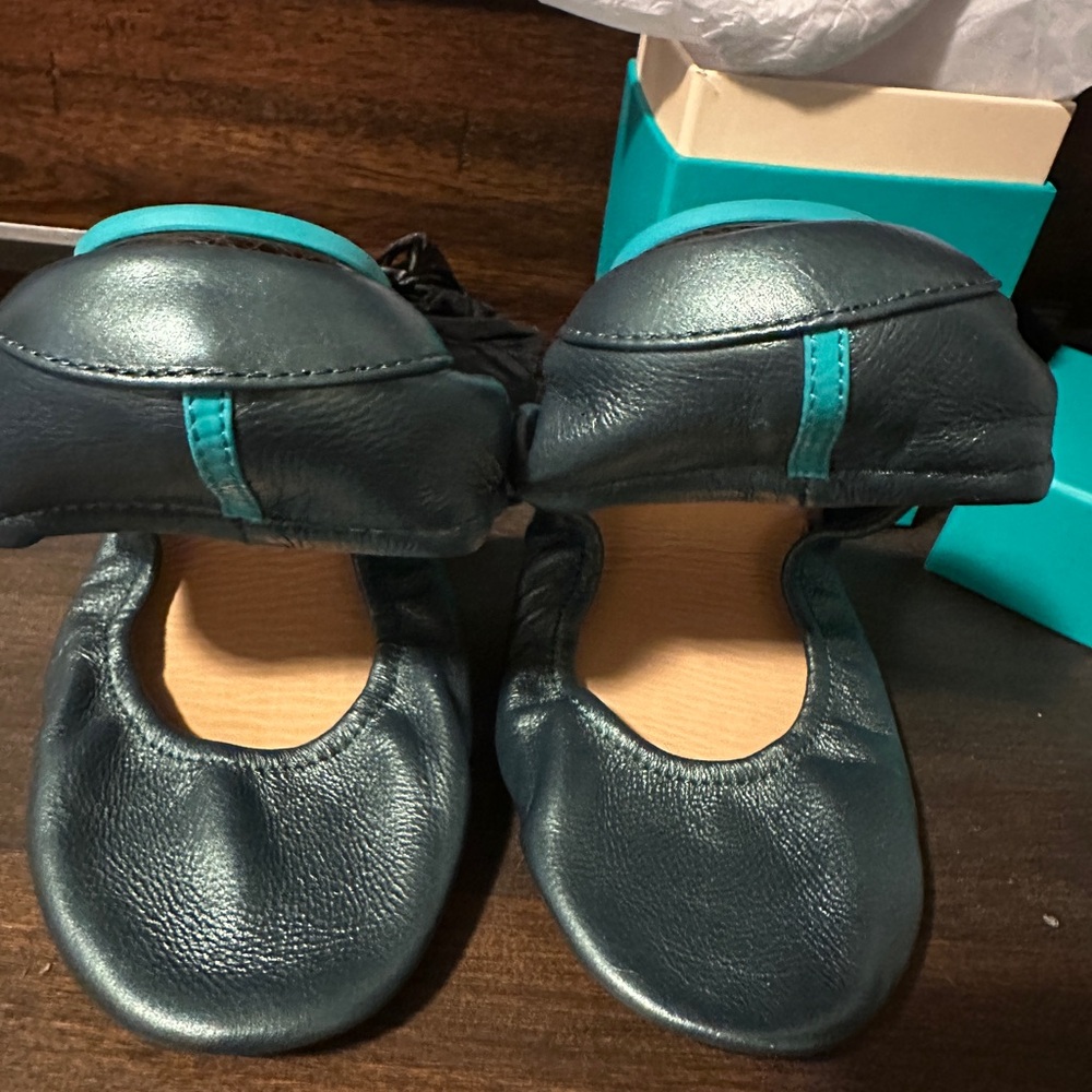 Tahitian Pearl Tieks size 13